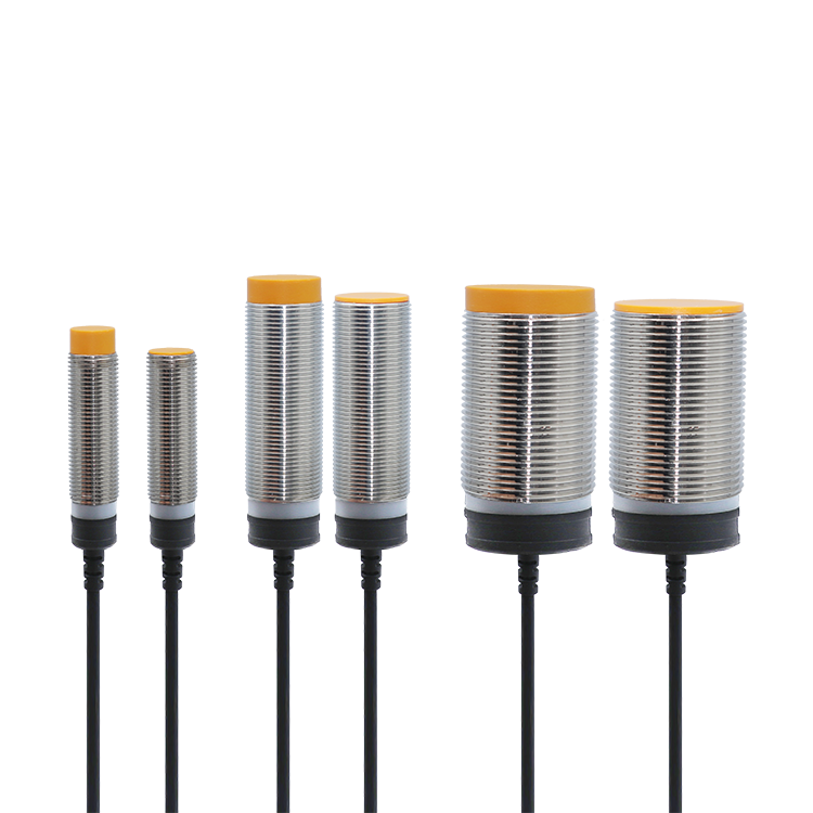 EB-M 双倍距离型圆柱接近传感器